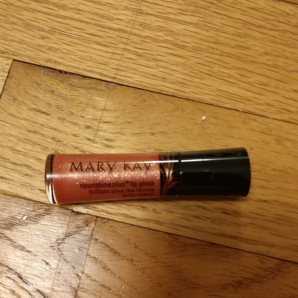 Fancy nancy nourishine plus lip gloss